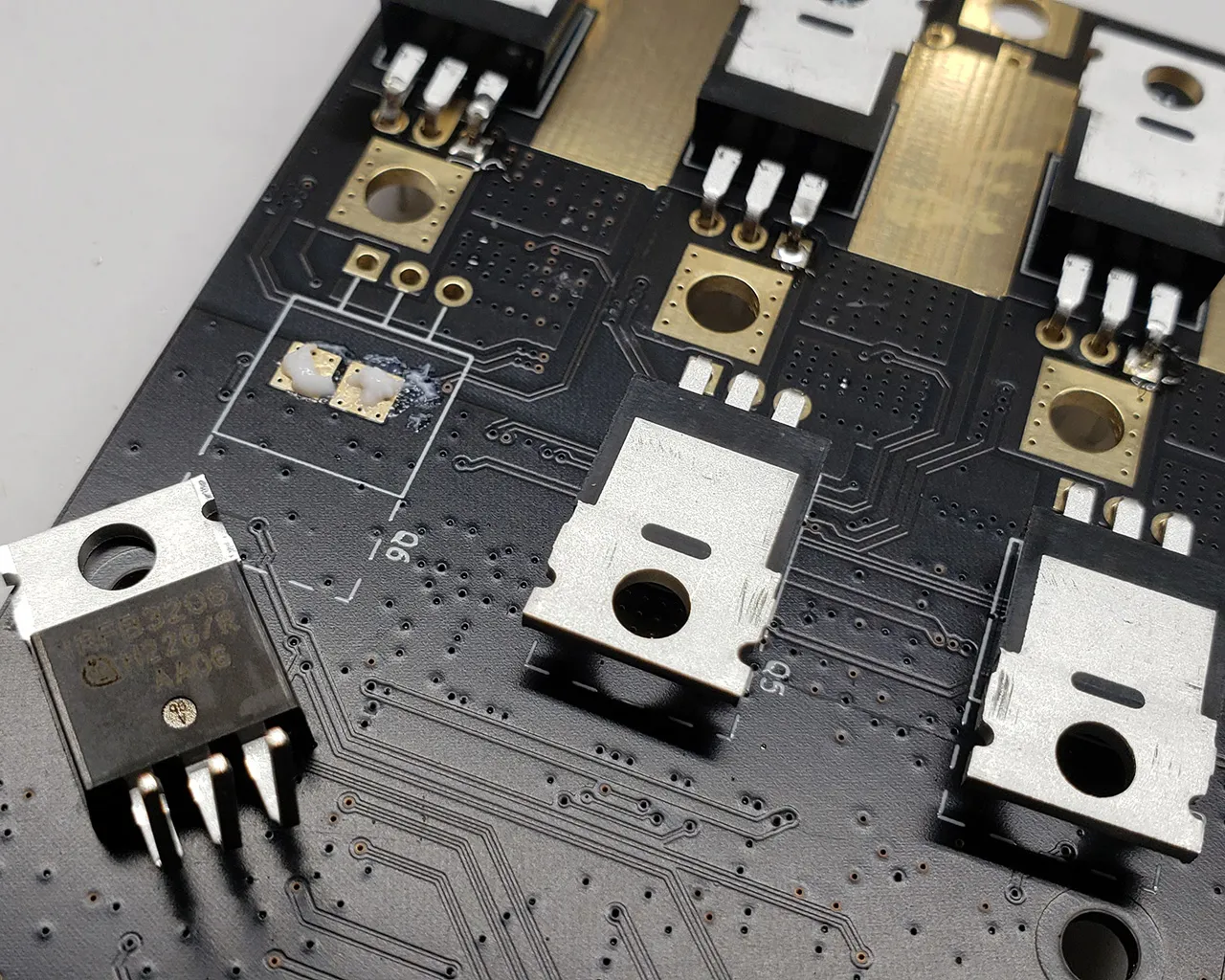 CFOCer Black and Gold